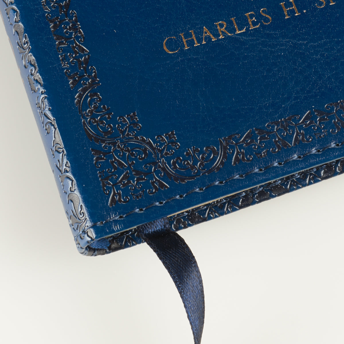 Faith's Checkbook Navy Blue Faux Leather One-Minute Devotions - The Christian Gift Company