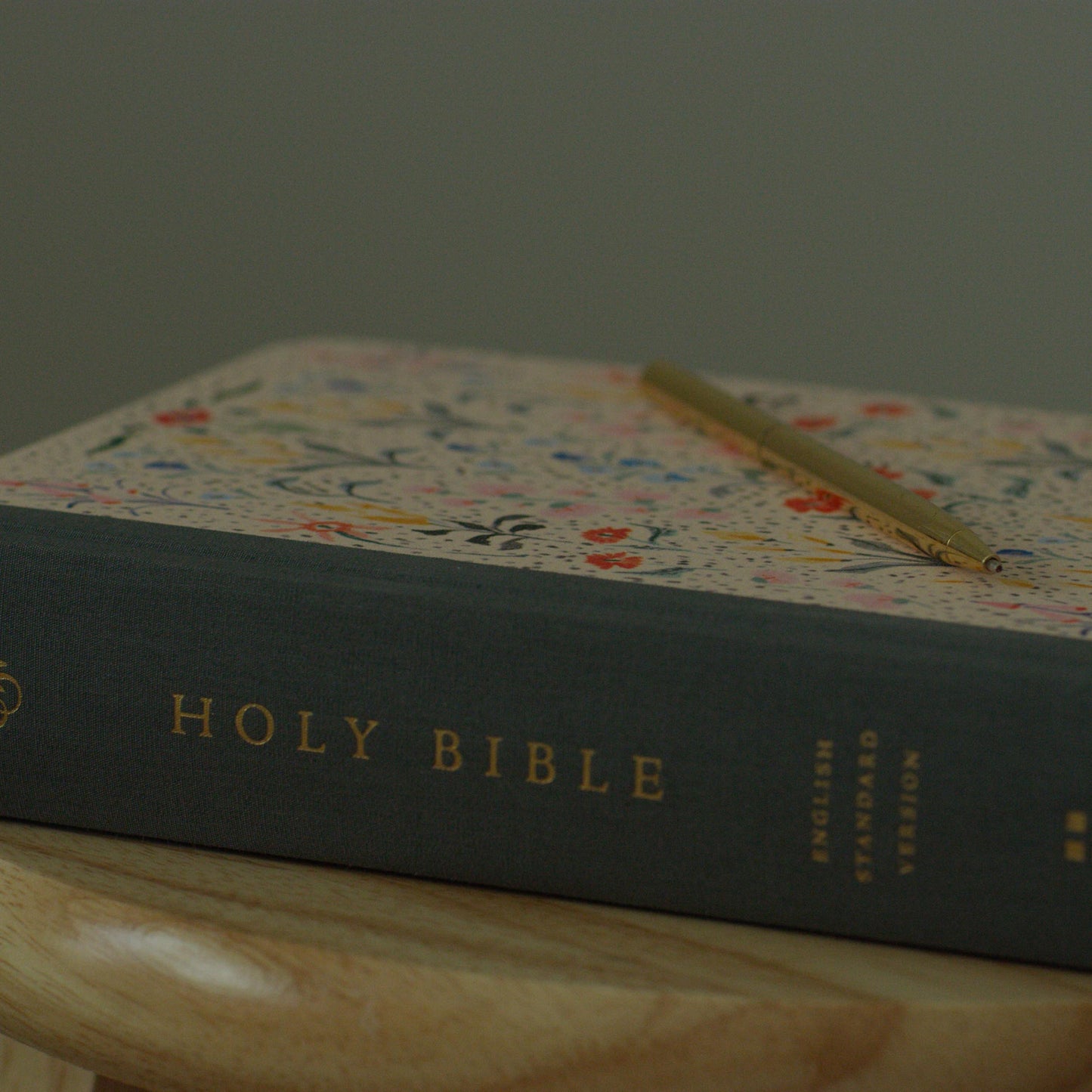 ESV Single Column Journaling Bible®, Artist Series - In Bloom - The Christian Gift Company