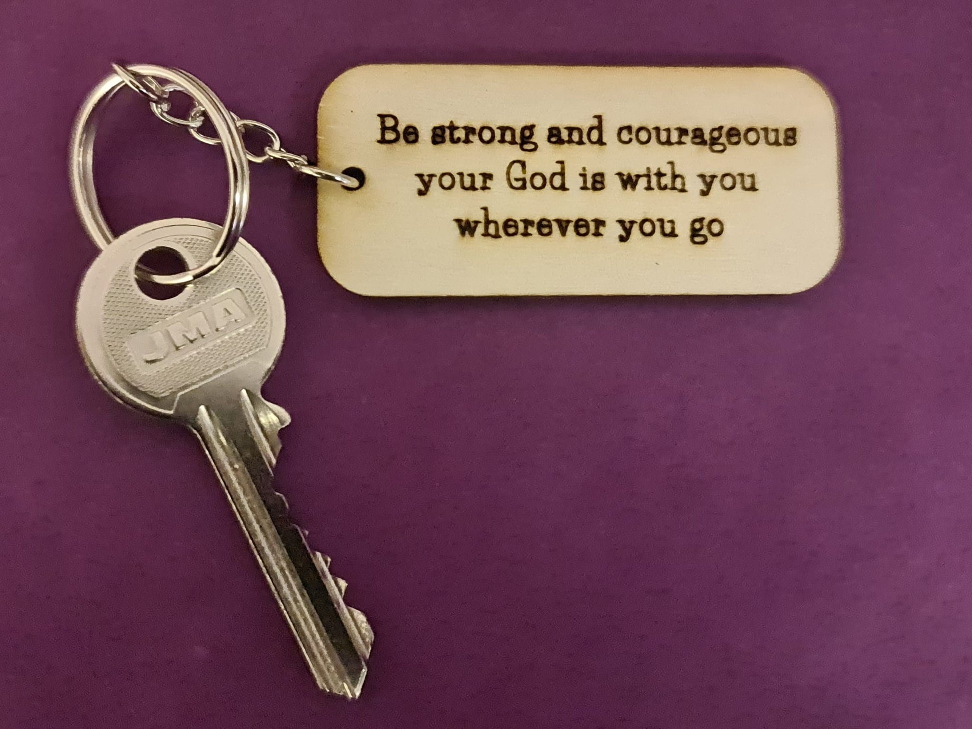 Be Strong Keyring - The Christian Gift Company