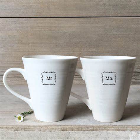 Mug set - Mr and Mrs - The Christian Gift Company