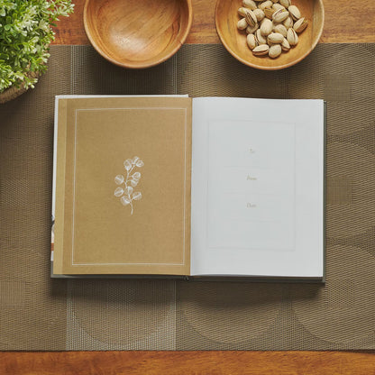 The Welcoming Home: A Devotional Guide to Showing Hospitality for God's Glory