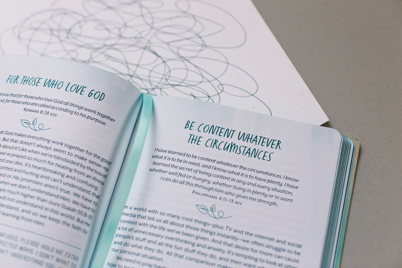 The Overthinker's Devotional - The Christian Gift Company