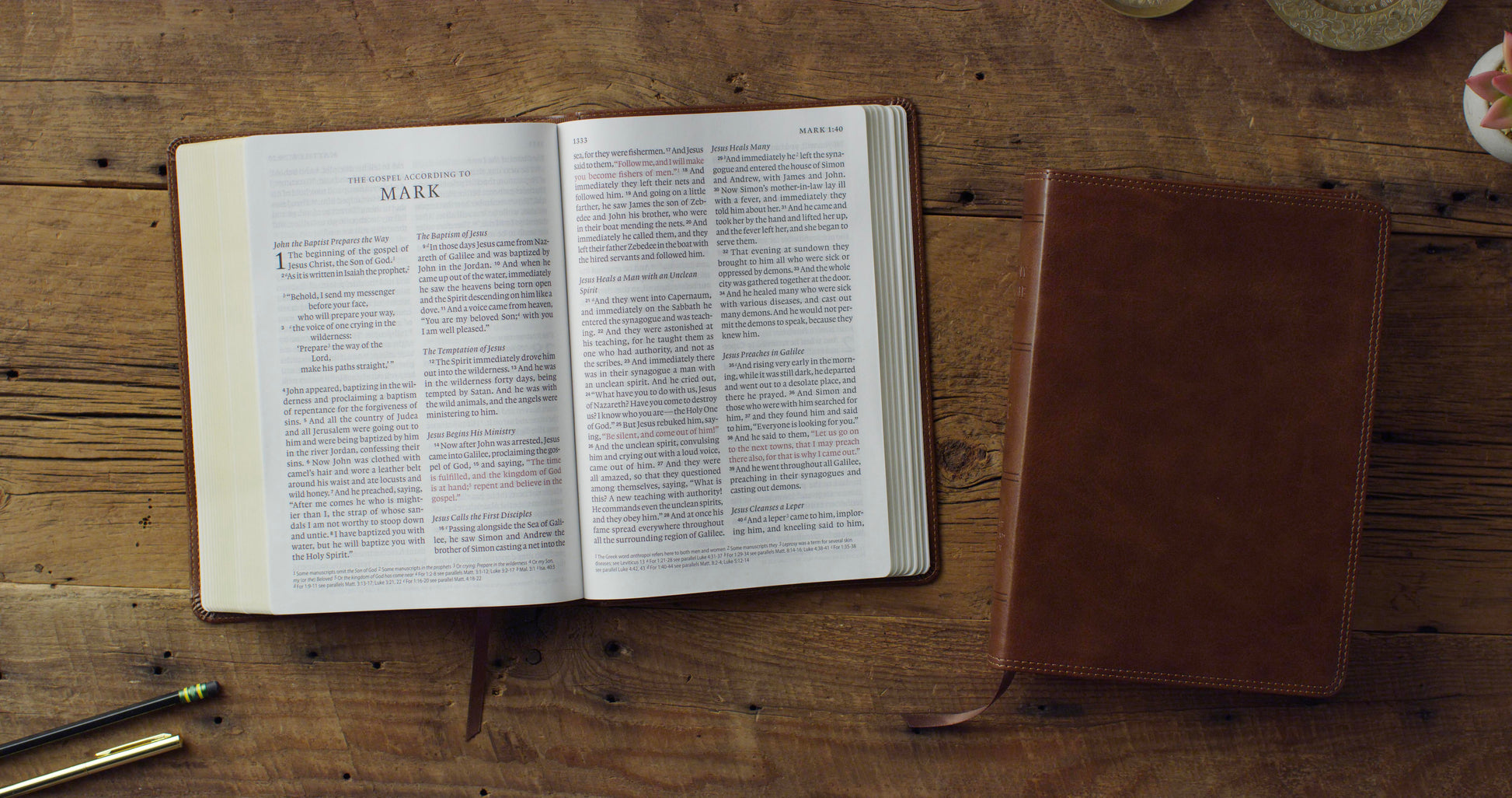 ESV Giant Print Bible, Red Letter, TruTone®, Deep Brown - The Christian Gift Company