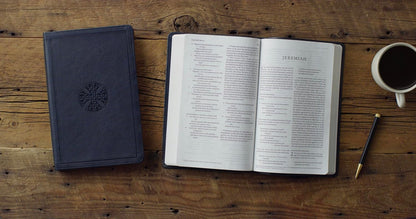 ESV Compact Bible, Red Letter, TruTone®, Navy