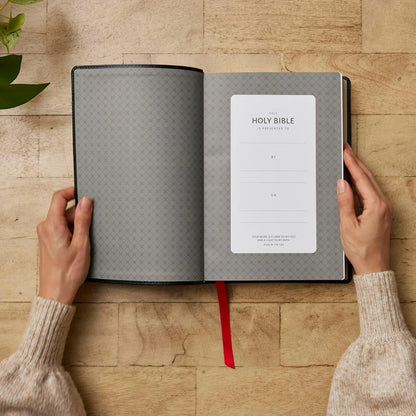 NKJV Giant Print End-of-Verse Reference Bible, Red Letter, Comfort Print (Black) - The Christian Gift Company