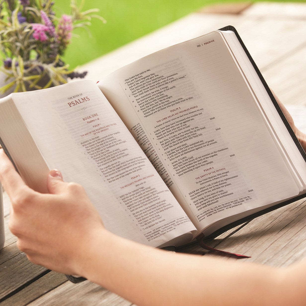 NKJV Journal the Word Reference Bible (Brown Leathersoft, Comfort Print) - The Christian Gift Company