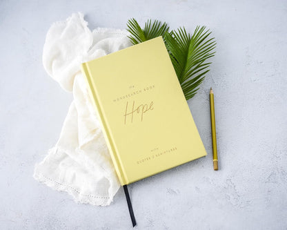 The Hope Wordsearch Book: 72 Inspirational Search Puzzle Activities to Focus on God's Promises