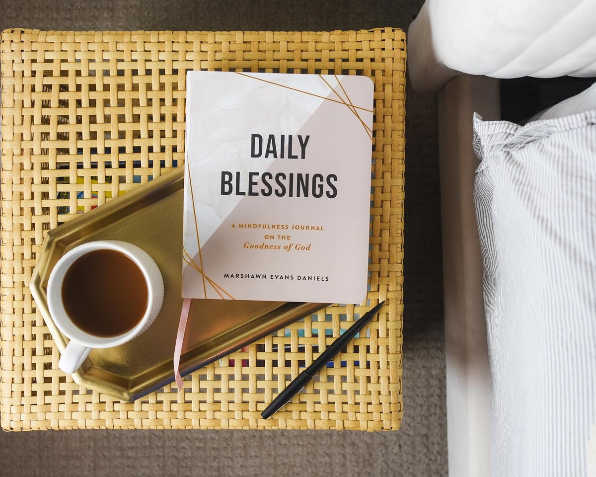 Daily Blessings: A Mindfulness Journal on the Goodness of God