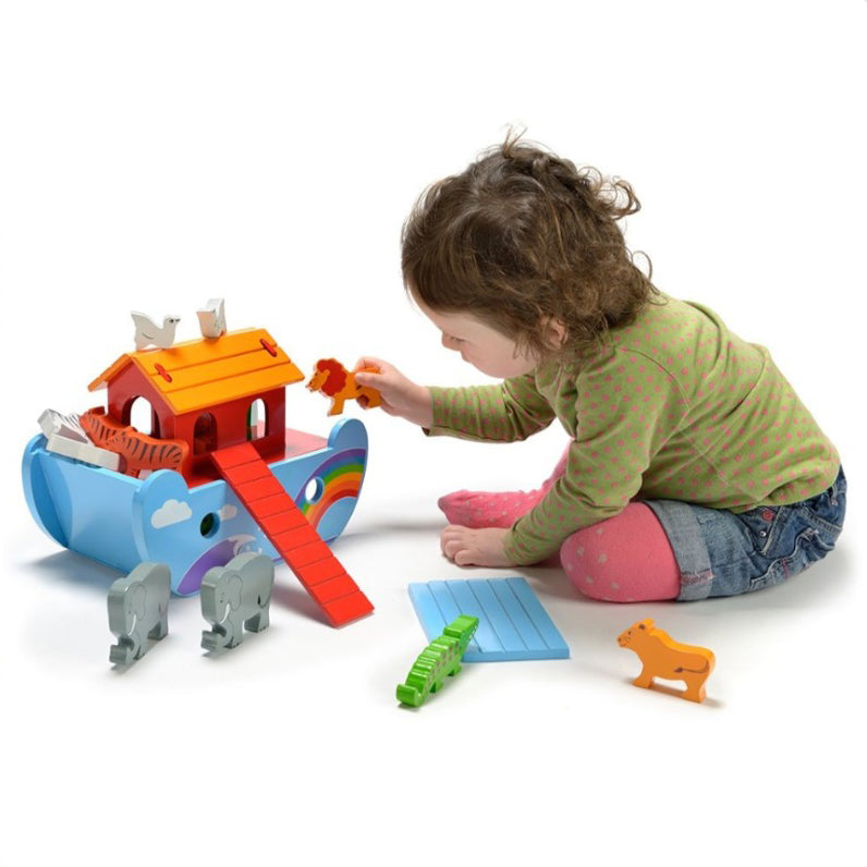 Small rainbow Noah's ark - The Christian Gift Company